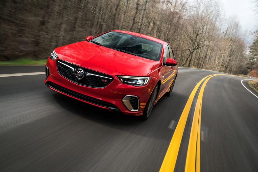  Buick Regal GS 2017 года  (NA) (фото 26 из 33)